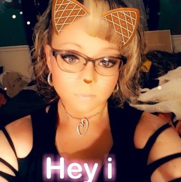 queenb12221985